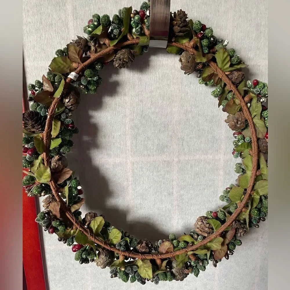 Christmas Wreath Shimmering Green w/Pinecones & Cranberries